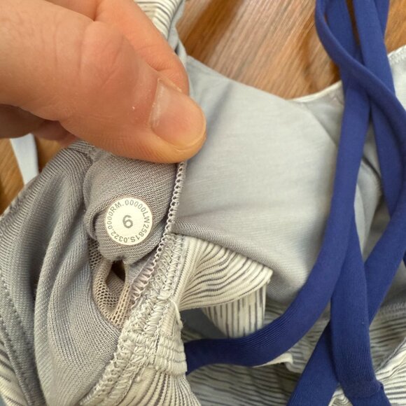 Lululemon Energy Sports Bra Size 6 Lot of 4 Black Blue Stripe Print White Gray - Picture 4 of 6